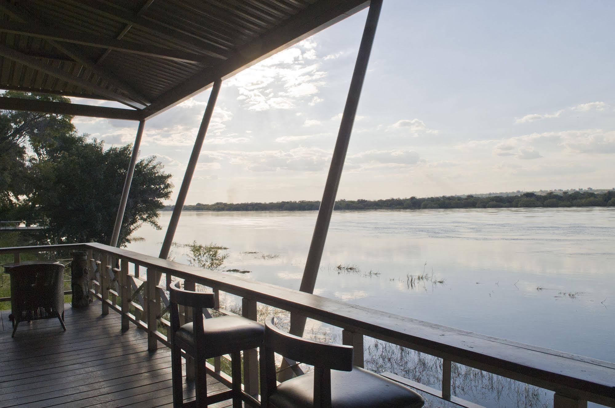 Protea Hotel By Marriott Zambezi River Lodge Katima Mulilo Eksteriør billede